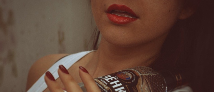 Kobieca strona alkoholizmu, czyli jak piją kobiety?