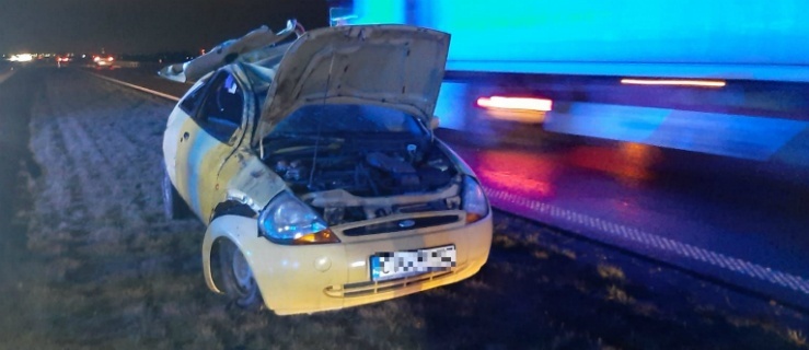 Elbląg: Ford Ka kierowany przez kobietę „dachował” na siódemce