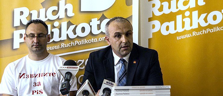 Po lewej Rafał Maszka, po prawej Wojciech Penkalski