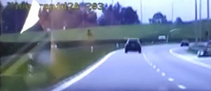 Ponad 230 kilometrów na godzinę jechała siódemką 