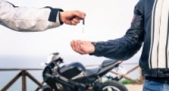 Jak stworzyć skuteczne ogłoszenie o sprzedaży motocykla?