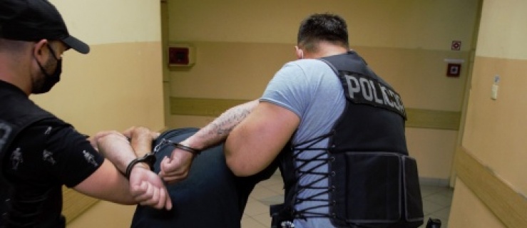 Elbląg: Rozbój w mieszkaniu – sprawcy udawali policjantów kryminalnych
