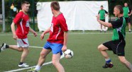 Piłkarze teamu Stokrotki punktują rywali