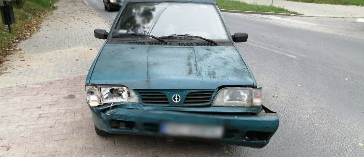 Stulatek spowodował kolizję. Prawo jazdy ma od 68 lat 