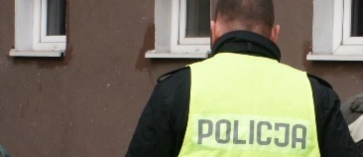 Elbląg: Złodziej z łupem przed komendą policji