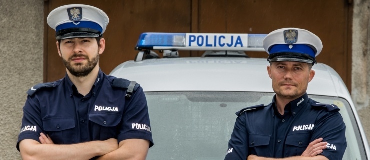 Było dramatycznie. Policjanci z Elbląga uratowali życie dwóm osobom