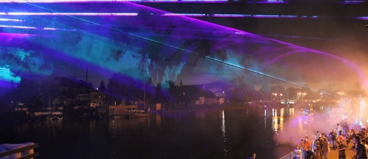 Trwają Dni Elbląga. Niezwykły pokaz laserów na Starówce