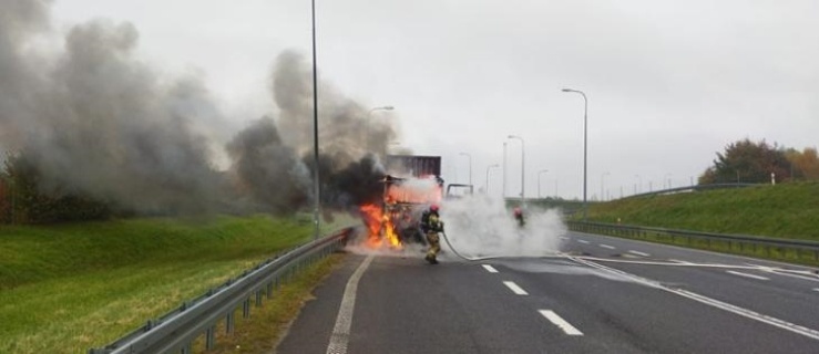 Pożar pojazdu ciężarowego na S22