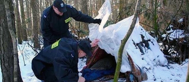 Idą mrozy. Zebranie służb w sprawie pomocy osobom bezdomnym