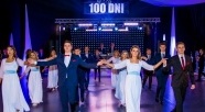 Na studniówce wykrzykiwali "j...ć PiS". Wzburzenie w prawicowych mediach