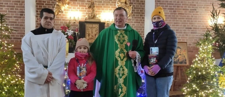 Znów to zrobił. Ksiądz z Elbląga przekazał całą „tacę” na WOŚP