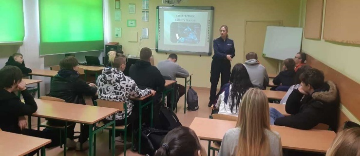 Policjanci wrócili do elbląskich szkół