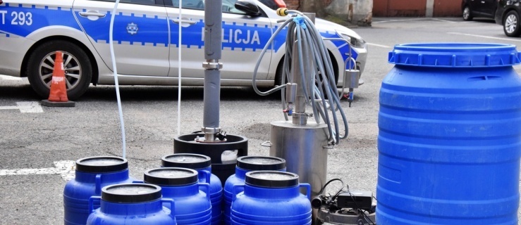 Nielegalne rozlewnie alkoholu pod Elblągiem