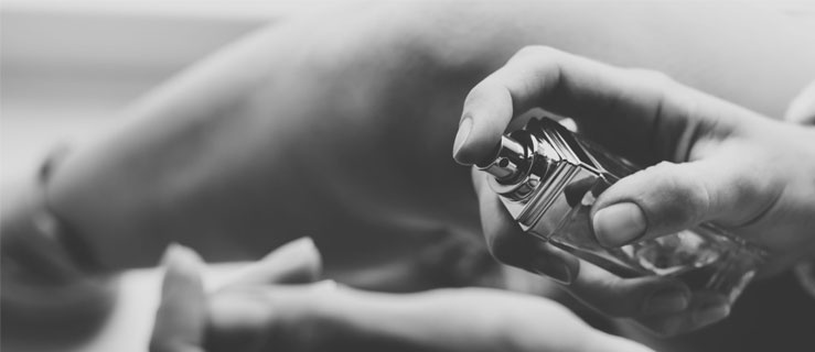 4 wskazówki, które pomogą Ci zwiększyć trwałość Twoich perfum