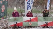 Orientowali się zimowo w parku Kajki