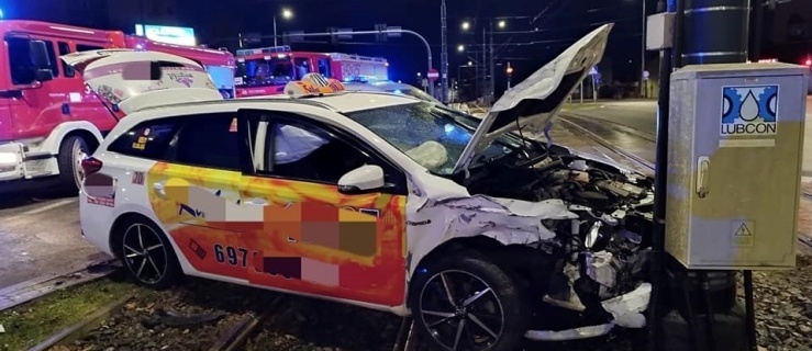 Wypadek w Elblągu. Doszło do zderzenia dwóch samochodów na skrzyżowaniu
