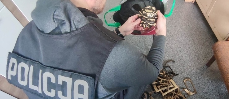 50-latek okradał groby w Elblągu. Został zatrzymany