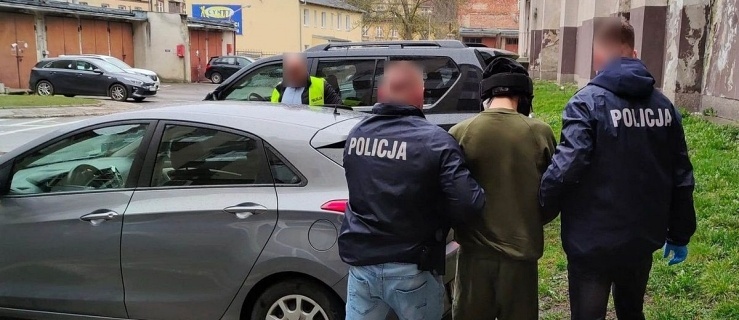 Okradł sklep, zabarykadował się w domu i groził jego wysadzeniem