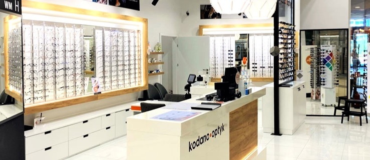 Top 5 oprawek okularowych na lato, które zachwyciły Joannę Brodzik - teraz dostępne 90% taniej w KODANO Optyk! 