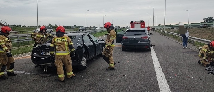 Wypadek na Węźle Zachód pod Elblągiem. Poszkodowane trzy osoby