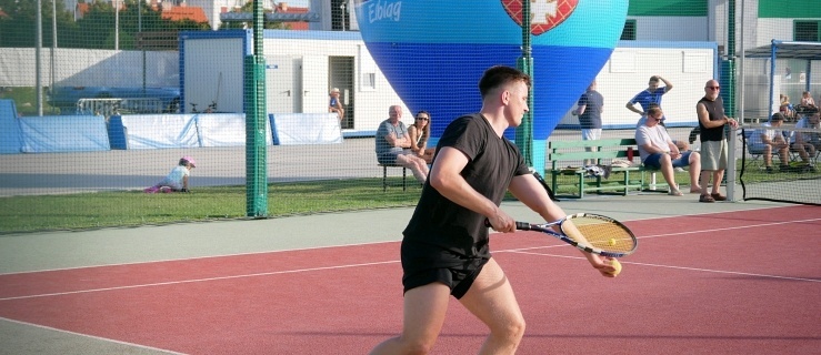 Turniej tenisa na Kalbarze