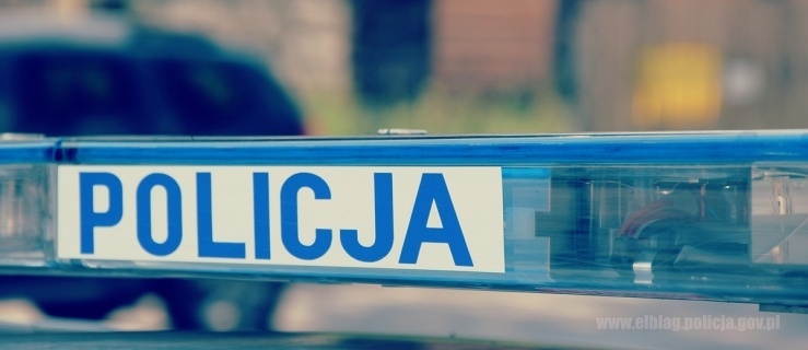 Wyrzucił z samochodu stare opony. Był nietrzeźwy
