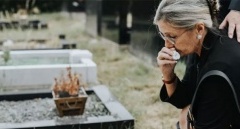 Ślady pamięci o zmarłych czyli epitafia ku pamięci tych, którzy odeszli. Co można wyczytać z napisów na nagrobkach?