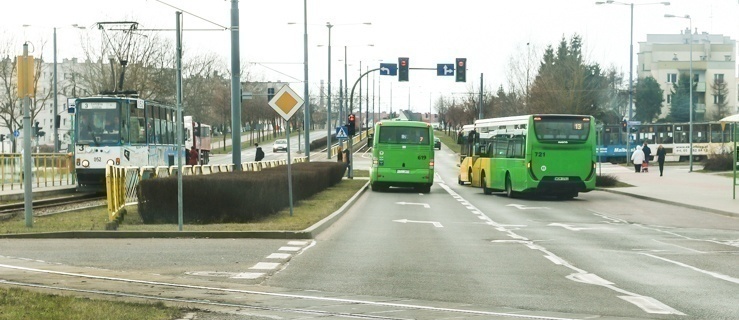 Kursowanie komunikacji miejskiej w Elblągu w dniu 11 listopada