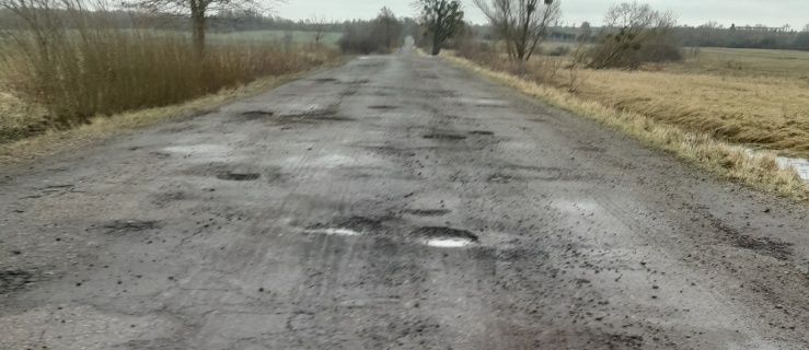 Mieszkańcy apelują o naprawę drogi: To nasza udręka