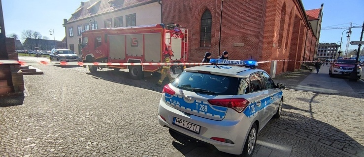 Niewybuch w Elblągu. Ewakuowano mieszkańców Starówki i uczniów szkoły