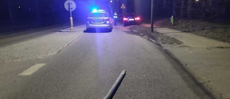 Zabrał koledze samochód i rozbił się we Fromborku