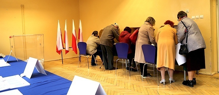 Wybory samorządowe w niedzielę. Jak oddać prawidłowo swój głos?