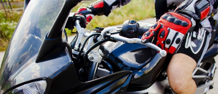 Ochraniacze motocyklowe - zadbaj o swoje bezpieczeństwo