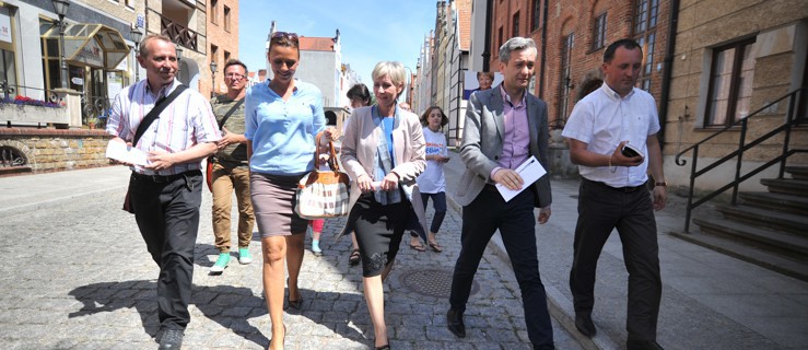 Robert Biedroń: Białkowska ma szansę przerwać patologię w Elblągu