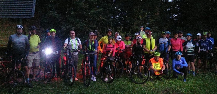 Rowerami nocą do Kadyn