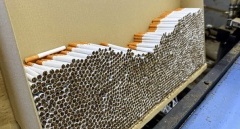 Wpadli przy produkcji nielegalnych papierosów