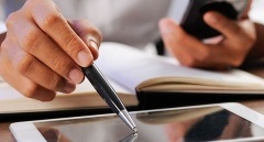 Bezpieczne podpisywanie umów online. Jak działa e-podpis Szafir?