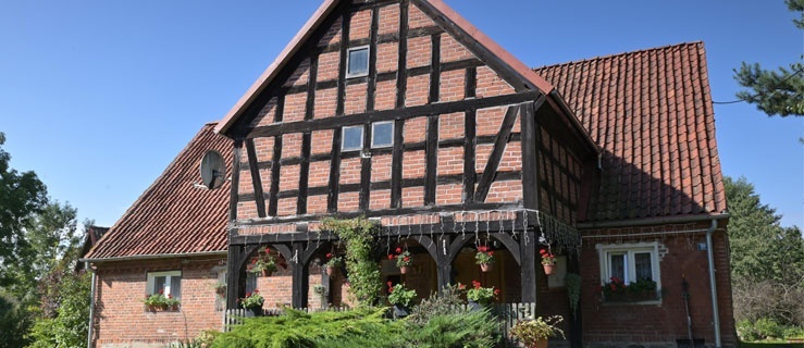 Wernisaż fotografii i prelekcja „Domy podcieniowe Wysoczyzny Elbląskiej”