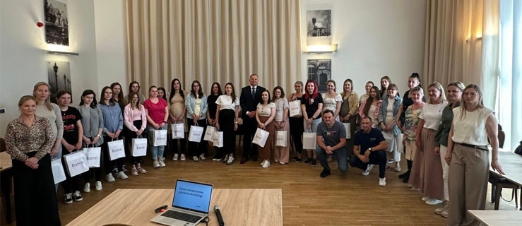 Wystartował nowy program wsparcia dla przyszłych mam