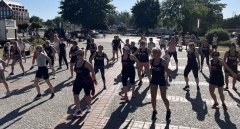 Wakacyjna zumba na Placu Katedralnym