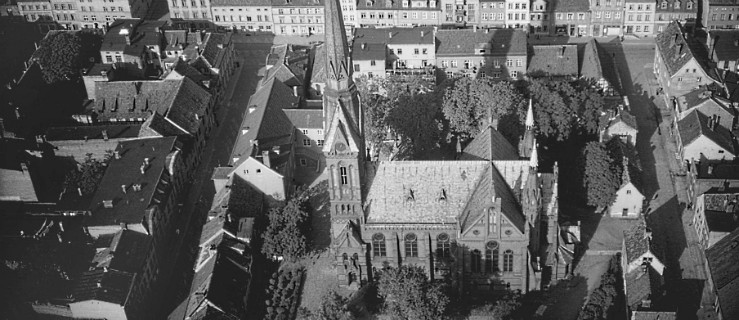 Kościół, który przetrwał dwie wojny a uległ komunizmowi