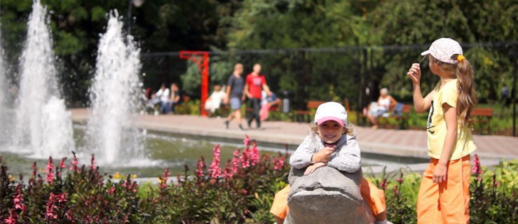 Sanepid ostrzega: uwaga na kąpiele w fontannach