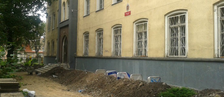 Szkoła bez okien nie może funkcjonować. Termomodernizacja Gimnazjum nr 9 trwa
