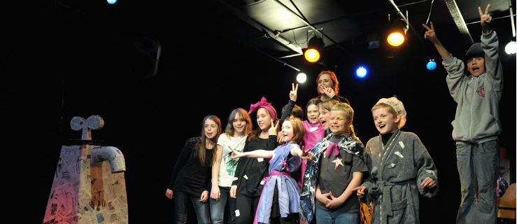 Rozpocznij przygodę z teatrem na przygotowanych przez Światowid zajęciach