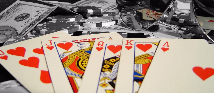 Pokerowa zagrywka prezydenta Wilka? Gra o dużą kasę