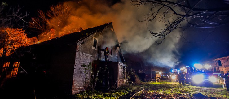 Nocna akcja Straży Pożarnej przy ulicy Polderowej. Zobacz zdjęcia z akcji!