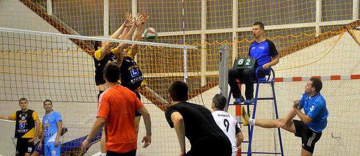 W elbląskiej lidze siatkówki sportowy fart przy zawodnikach KAM