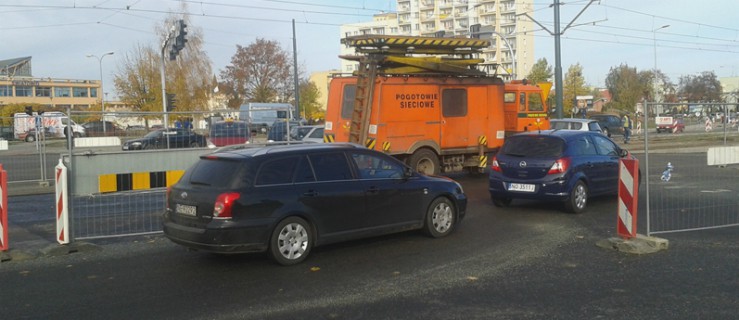 Przedłużają się prace na niebezpiecznym skrzyżowaniu