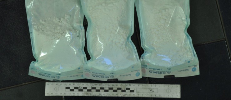 Usiłował wprowadzić do obrotu blisko 3 kg narkotyków
