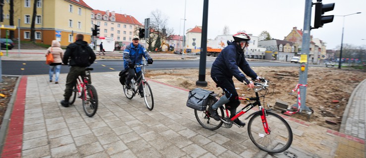 Kto odpowiada za ten bubel? Rowerzyści mają tu pod górę